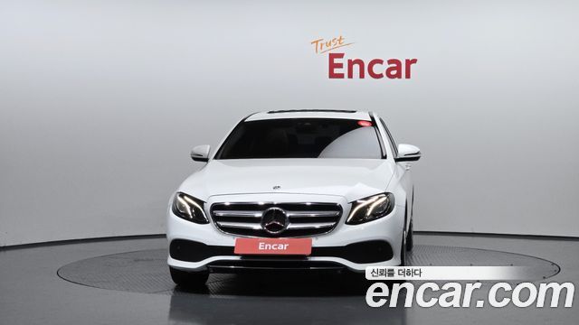Mercedes-Benz E-Class E200 Avantgarde — пробег 109 760 км — фото 3 из 5