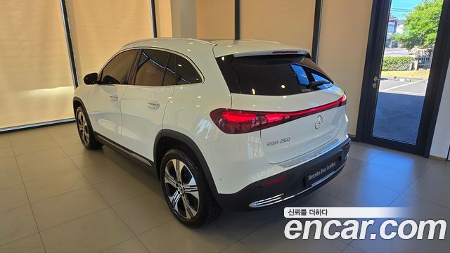 Mercedes-Benz EQA из Кореи Encar