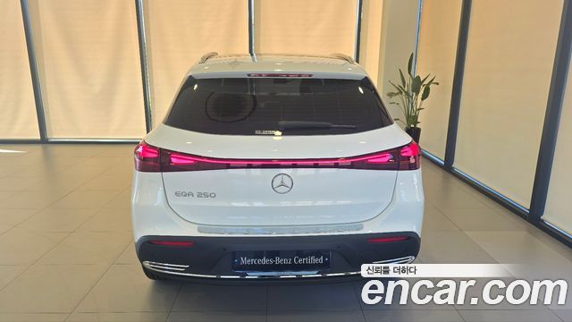 Mercedes-Benz EQA из Кореи Encar