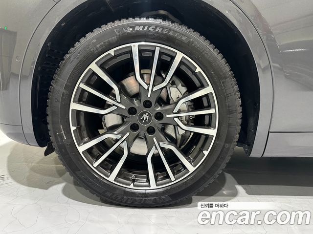 Maserati Grecale из Кореи Encar
