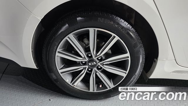 Kia K5 из Кореи Encar