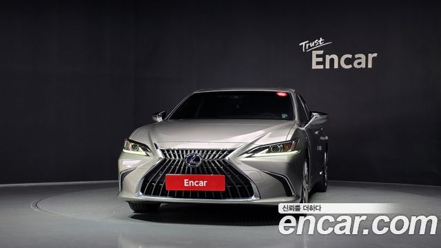 Lexus ES Luxury Plus — пробег 111 450 км — фото 3 из 5